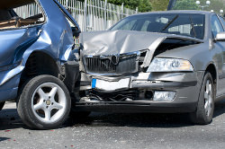 Rechte, Ansprüche, Versicherung und Reparatur bei Autounfall