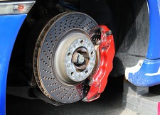 Bremsanlage am Auto defekt - Kosten für Reparatur und Entlüftung