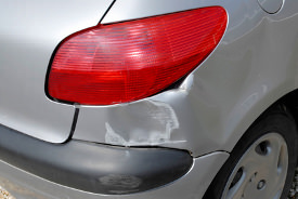 Auto verschrotten lassen - mit Kosten oder kostenlos